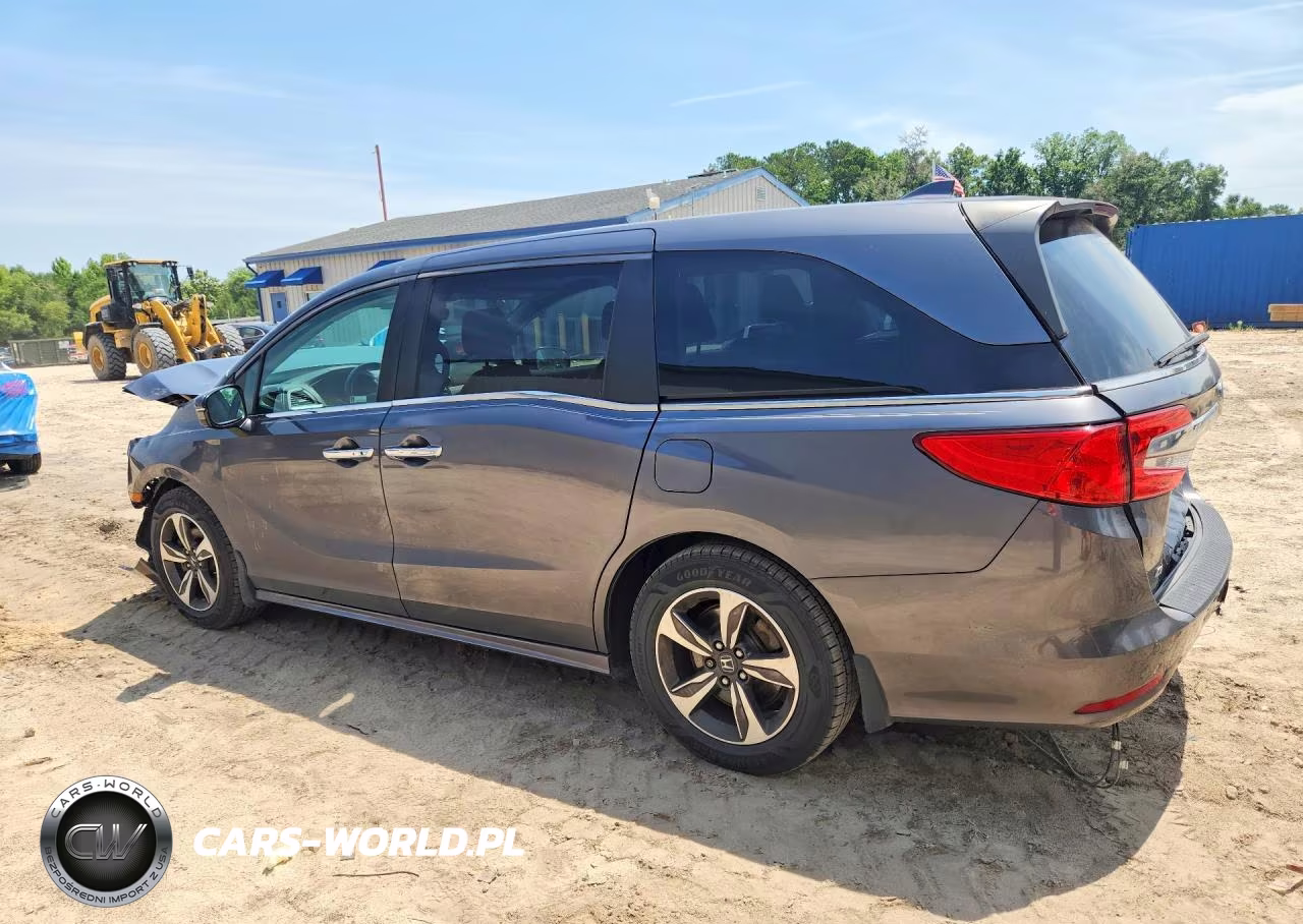 2019 Honda Odyssey Touring VIN:5FNRL6H82KB118664 - 2