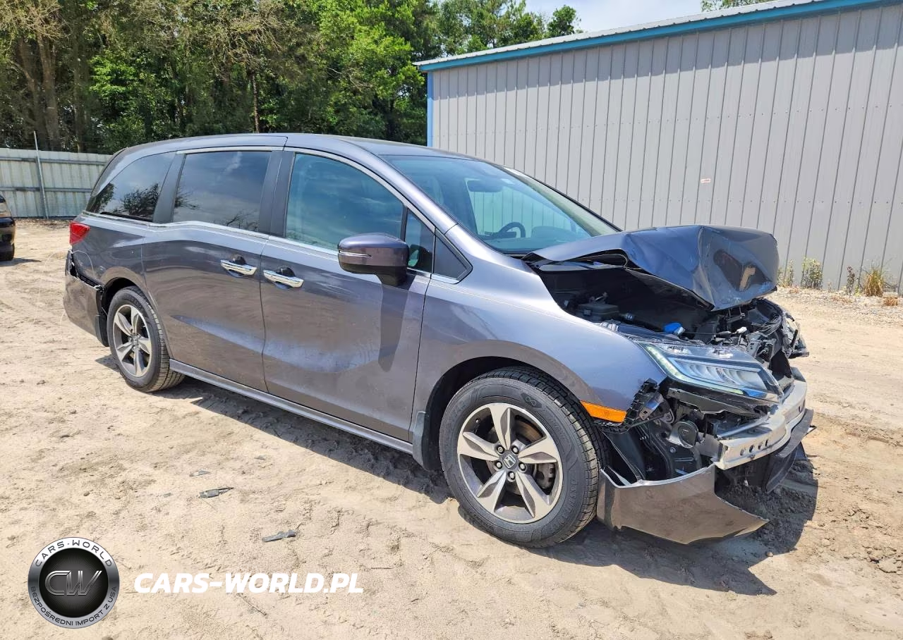 2019 Honda Odyssey Touring VIN:5FNRL6H82KB118664 - 4