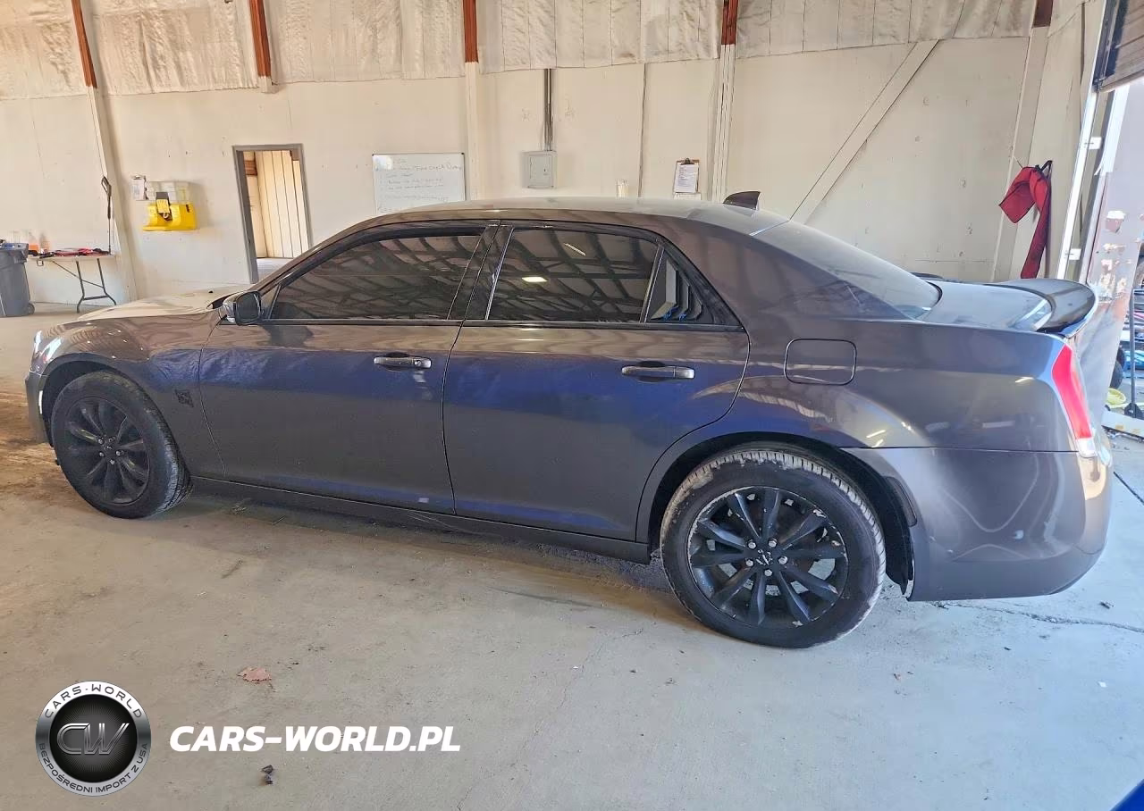 2015 Chrysler 300 Limited VIN:2C3CCARG4FH793211 - 2