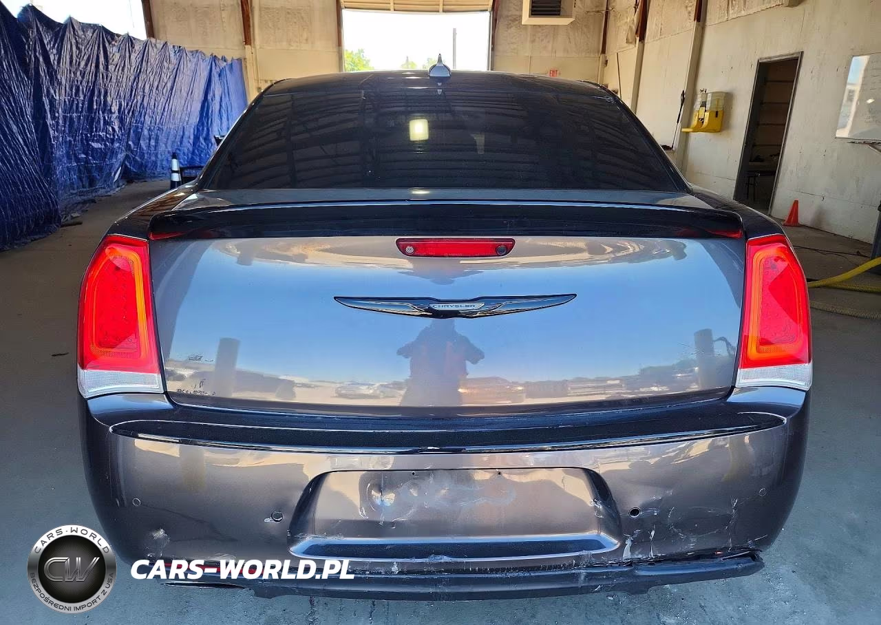 2015 Chrysler 300 Limited VIN:2C3CCARG4FH793211 - 6