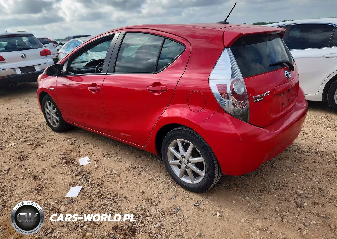 2014 Toyota Prius C Three VIN:JTDKDTB30E1569471 - 2