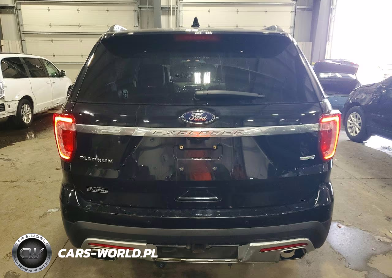 2016 Ford Explorer Platinum VIN:1FM5K8HT0GGA69992 - 6