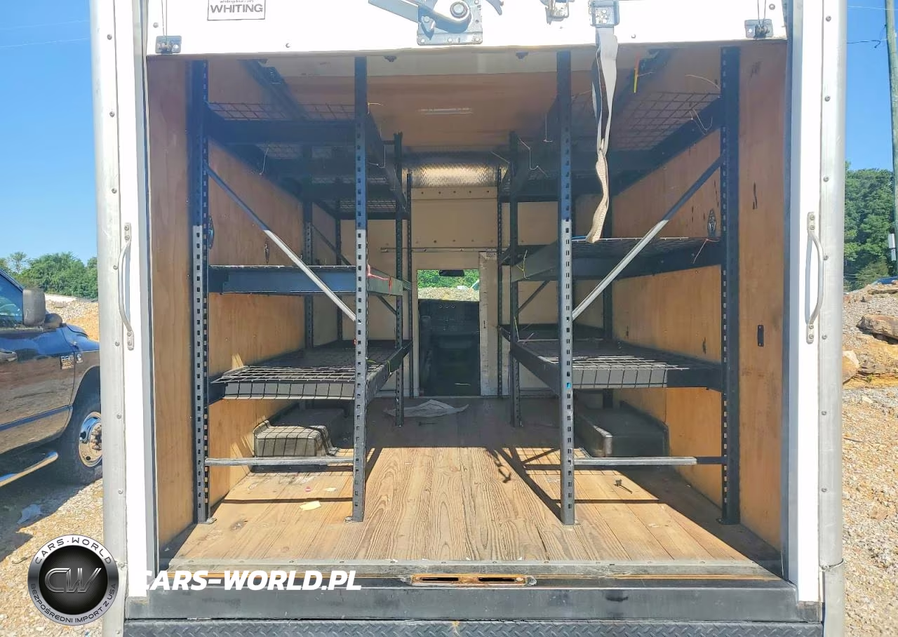2019 Chevrolet Express Box Truck VIN:1GB0GRFG2K1356343 - 10