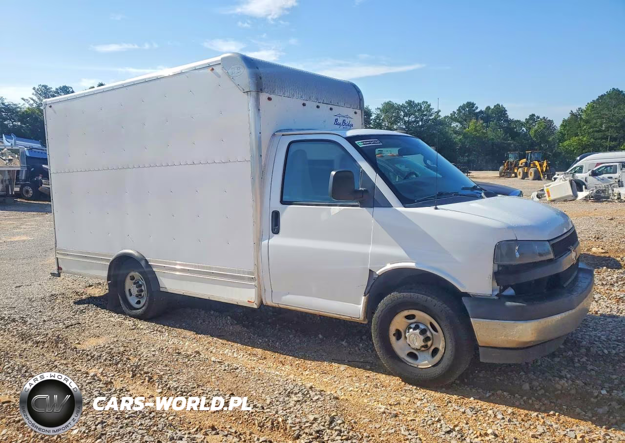 2019 Chevrolet Express Box Truck VIN:1GB0GRFG2K1356343 - 4