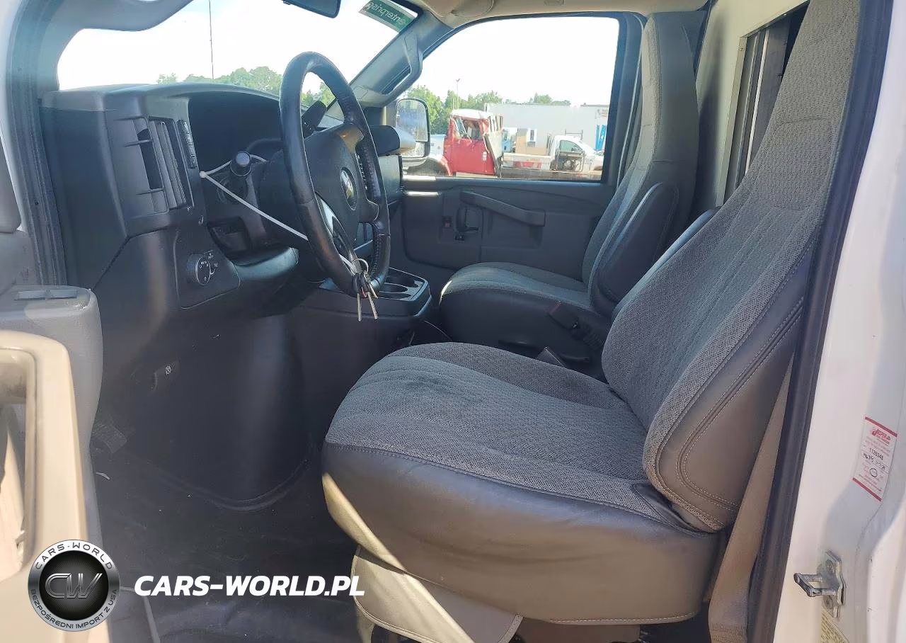 2019 Chevrolet Express Box Truck VIN:1GB0GRFG2K1356343 - 7