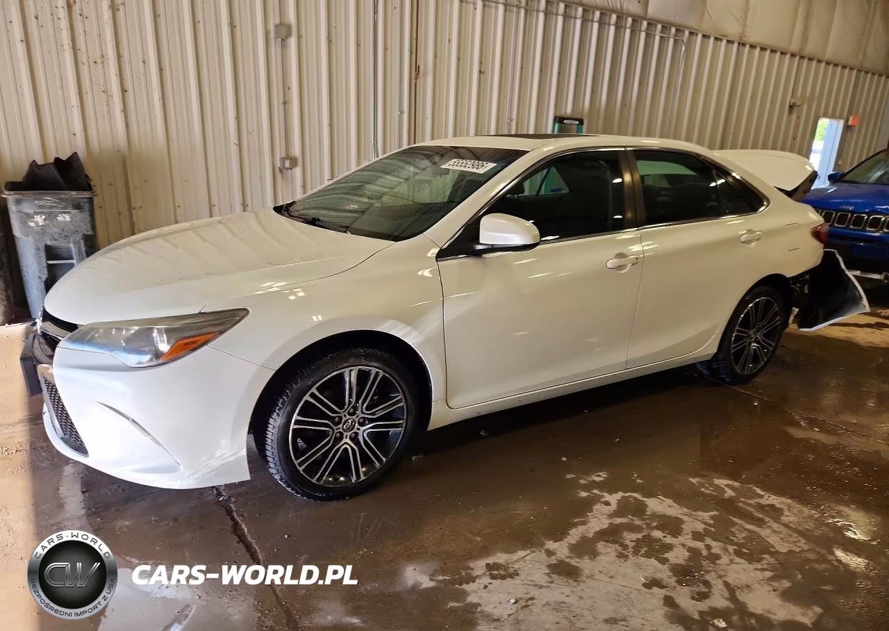 2016 Toyota Camry – zdjęcie 1 z 12