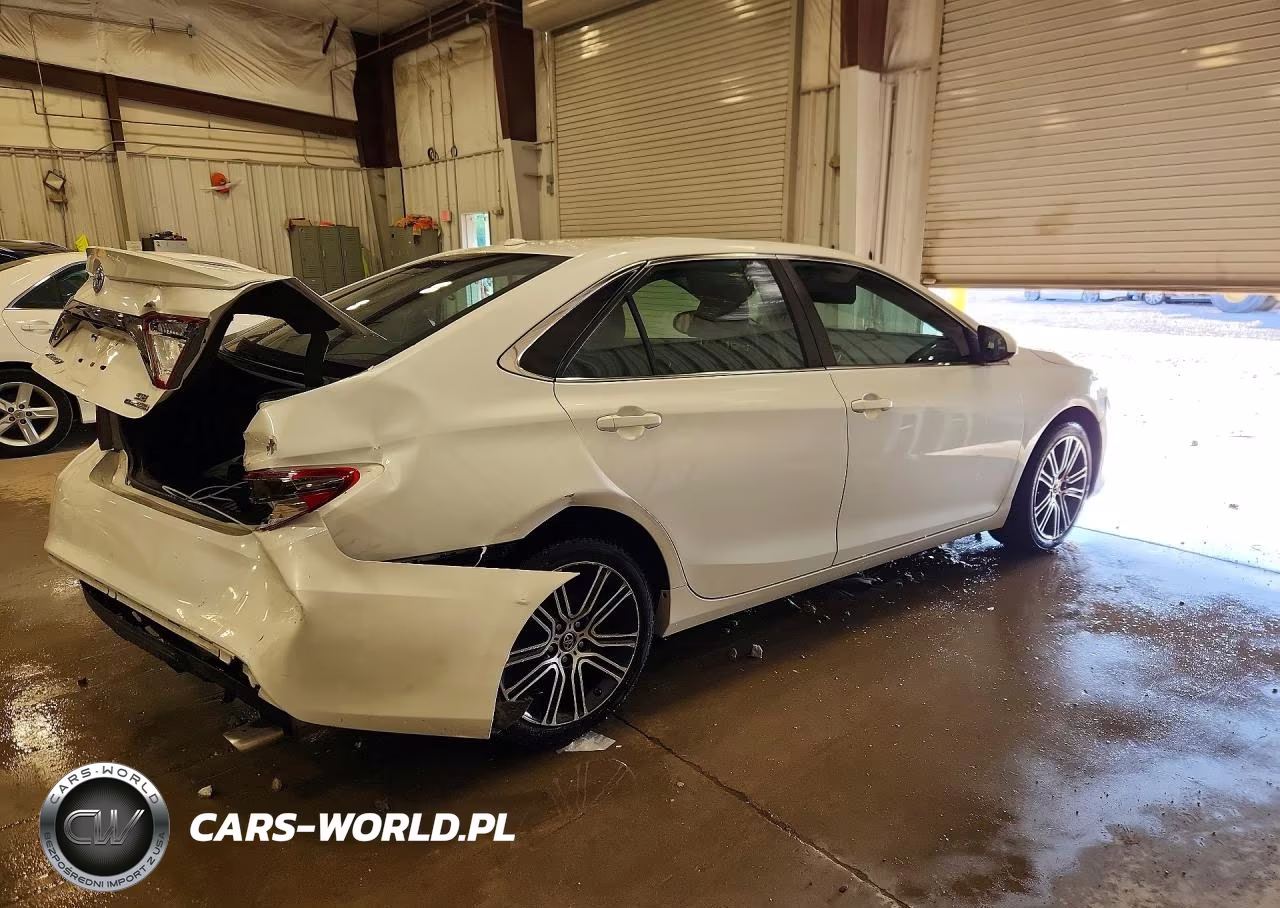 2016 Toyota Camry VIN:4T1BF1FKXGU192080 - 3