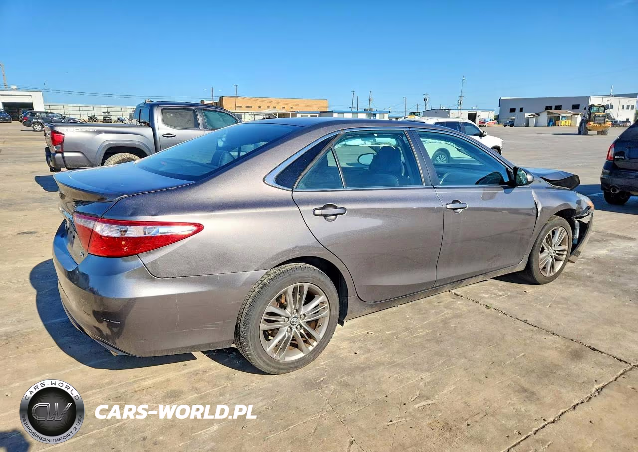2017 Toyota Camry Se VIN:4T1BF1FK8HU393624 - 3
