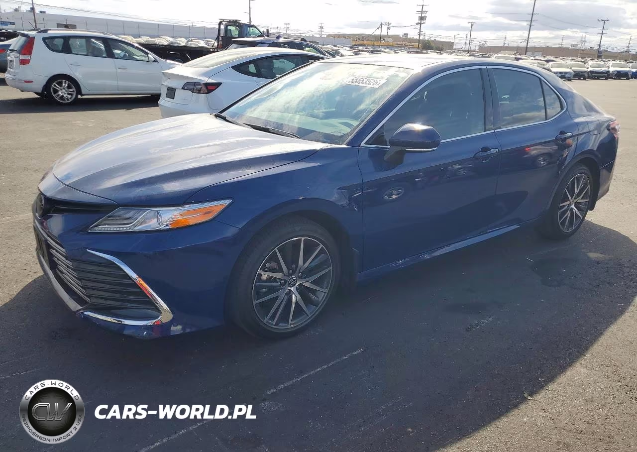 2024 Toyota Camry Xle – zdjęcie 1 z 12