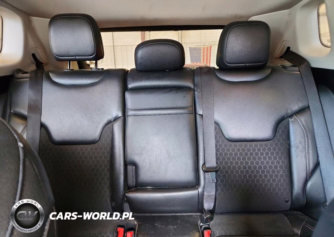 2019 Jeep Compass Latitude VIN:3C4NJDBBXKT595258 - 10