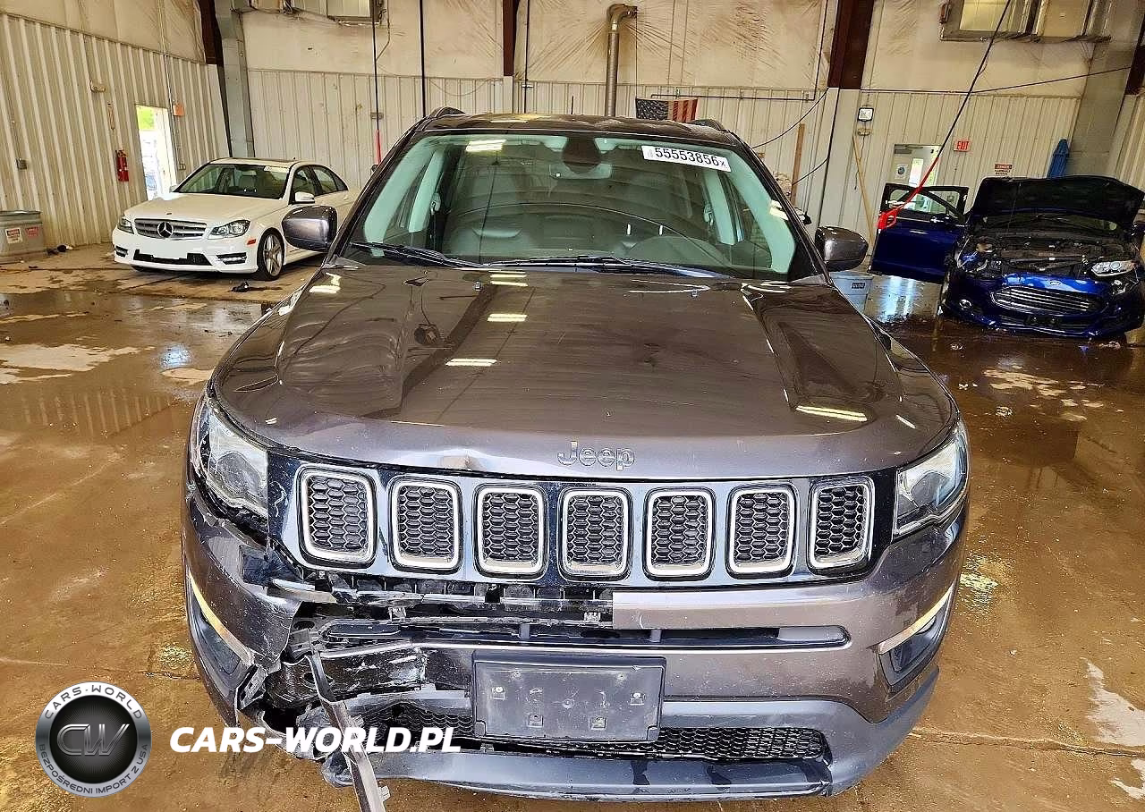 2019 Jeep Compass Latitude VIN:3C4NJDBBXKT595258 - 5