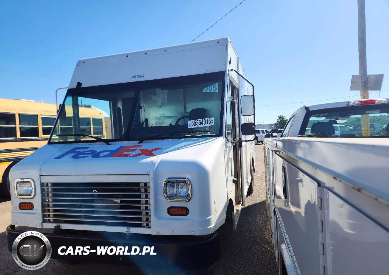 2021 Ford E450 Delivery Truck