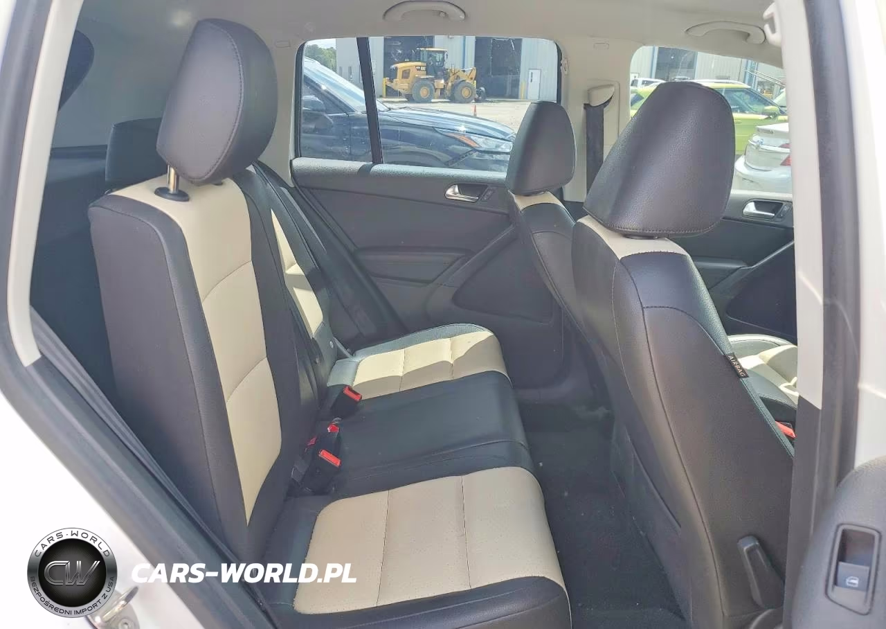 2017 Volkswagen Tiguan S VIN:WVGAV7AX4HK001139 - 11