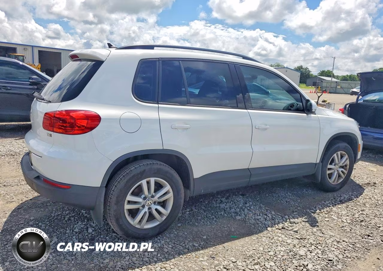2017 Volkswagen Tiguan S VIN:WVGAV7AX4HK001139 - 3