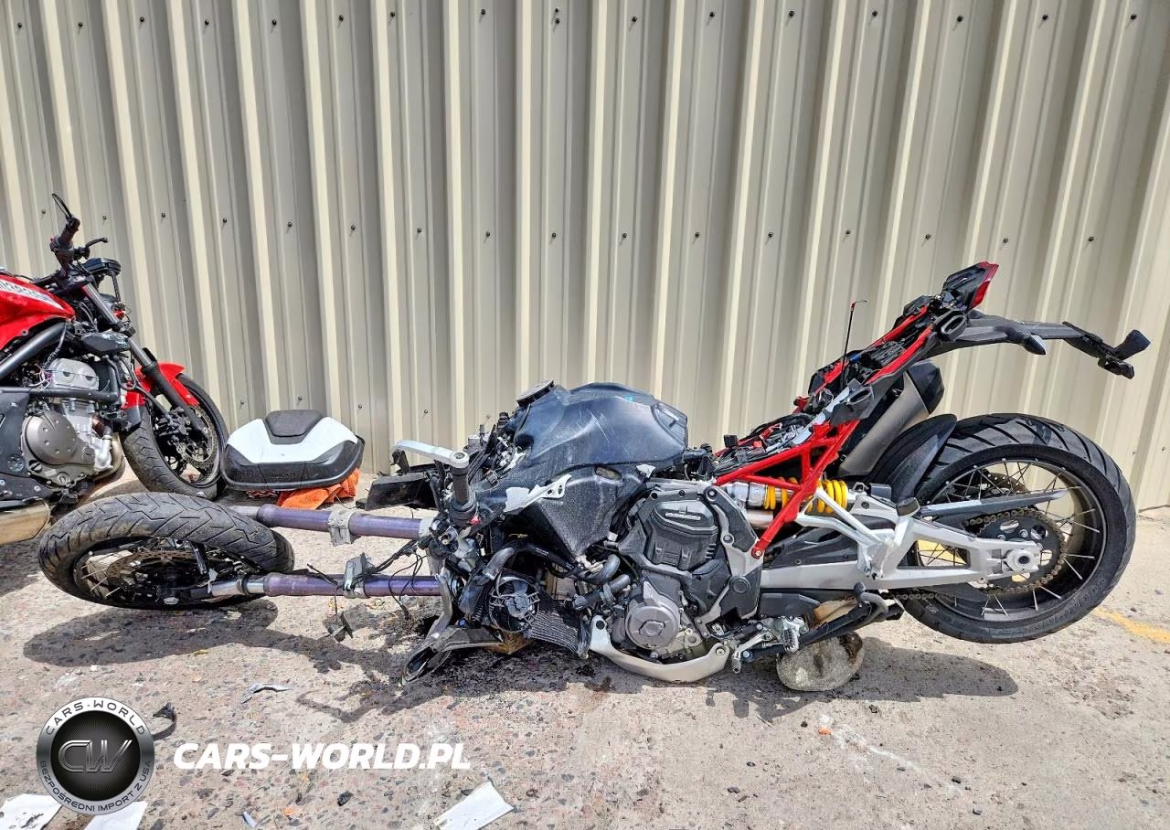 2023 Ducati Multistrada V4 VIN:ZDMAALVW3PB014946 - 3