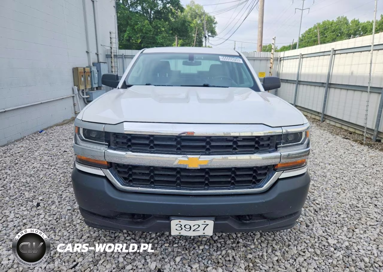 2018 Chevrolet Silverado K1500 VIN:3GCUKNEC8JG359945 - 5