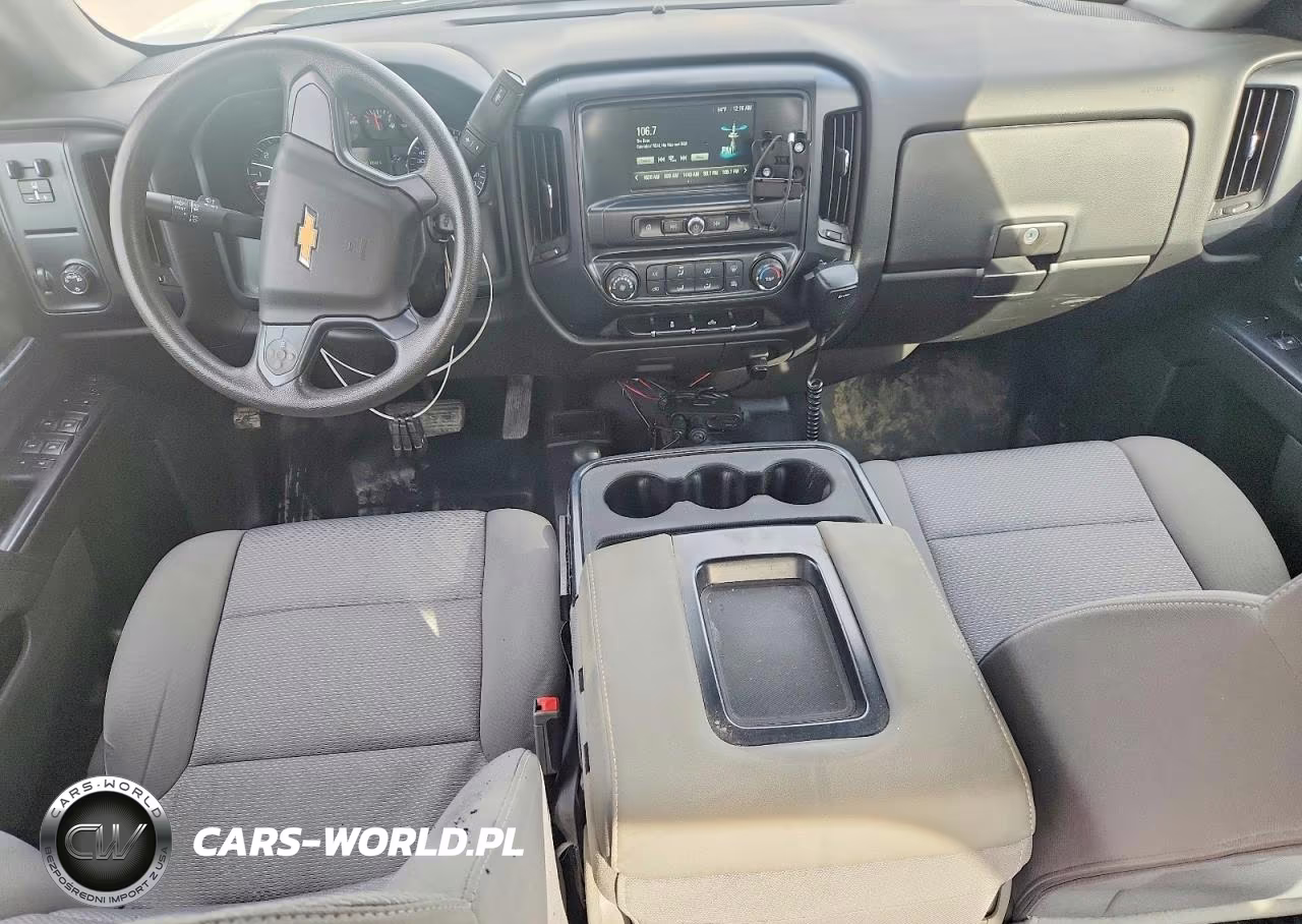 2018 Chevrolet Silverado K1500 VIN:3GCUKNEC8JG359945 - 8