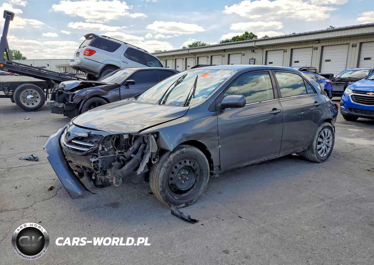 2013 Toyota Corolla Le – zdjęcie 1 z 12