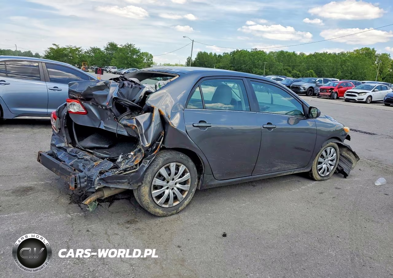 2013 Toyota Corolla Le VIN:2T1BU4EEXDC022611 - 3