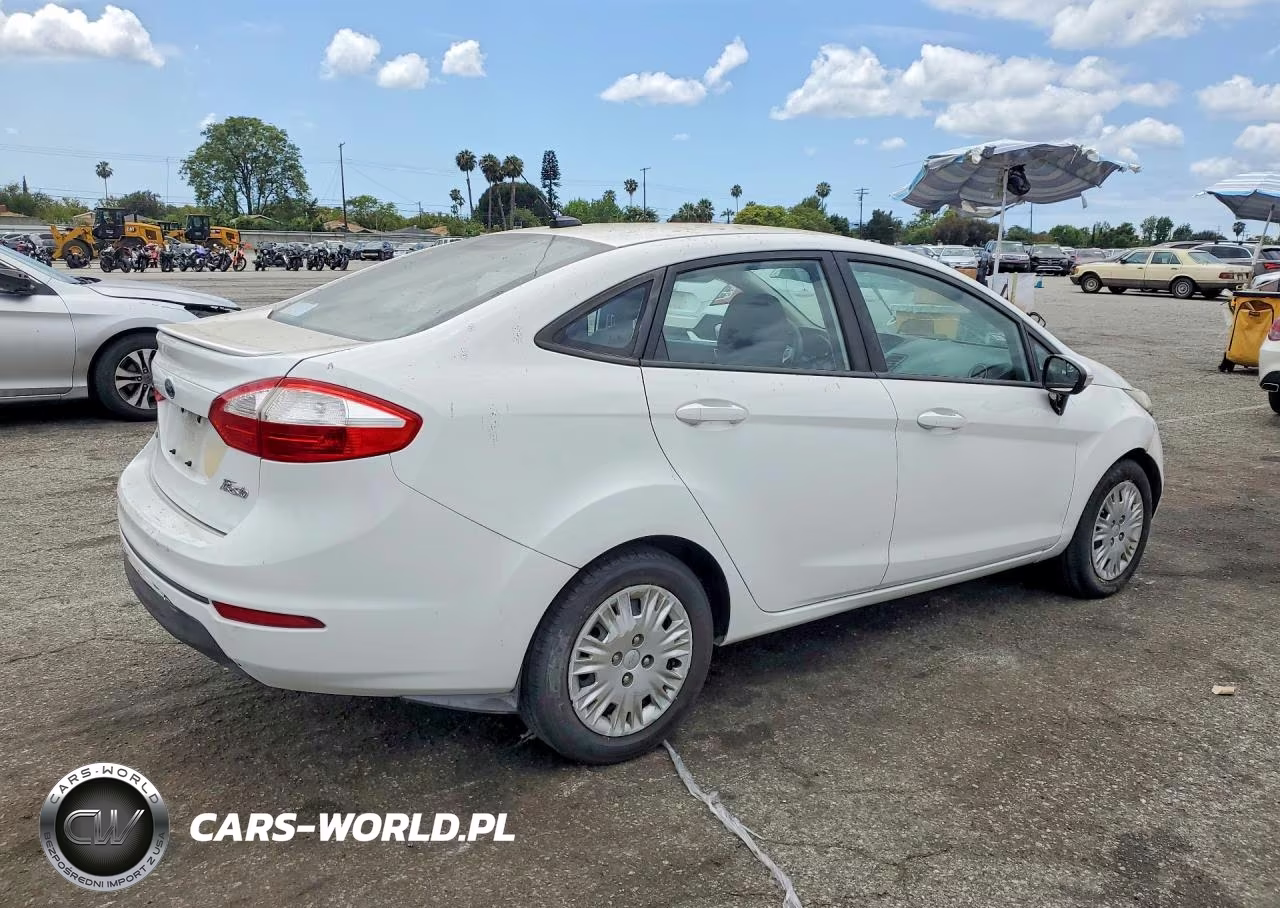 2014 Ford Fiesta Se VIN:3FADP4BJXEM128136 - 3