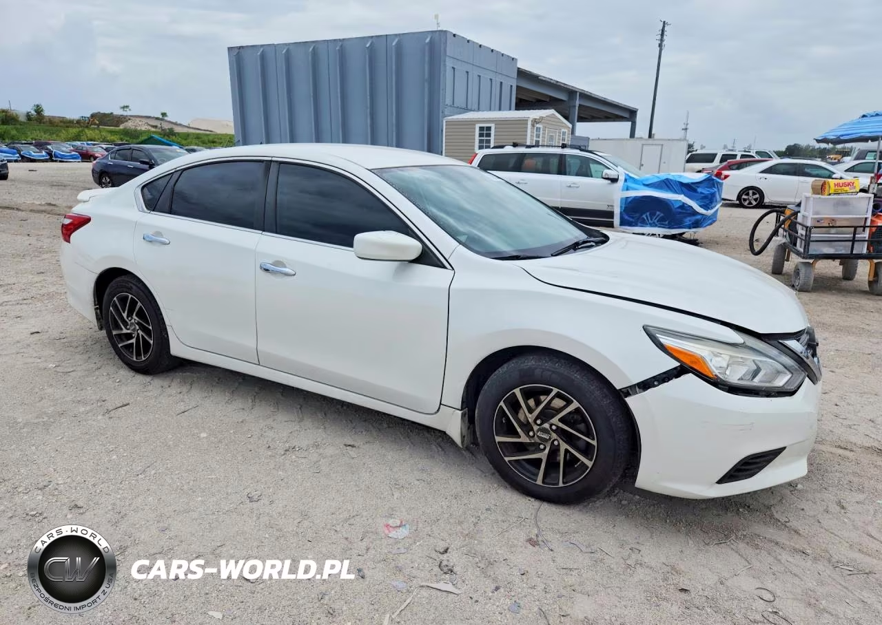 2017 Nissan Altima 2.5 S VIN:1N4AL3AP7HN325743 - 4