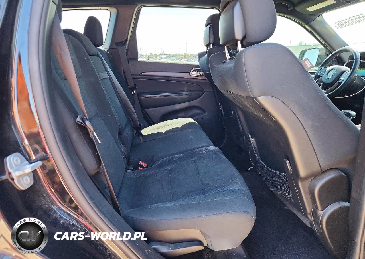 2015 Jeep Grand Cherokee Laredo VIN:1C4RJFAGXFC213841 - 10