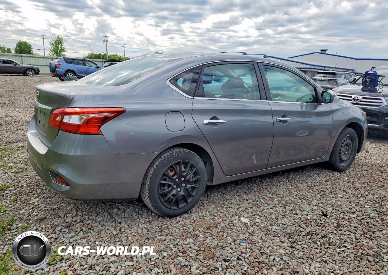 2018 Nissan Sentra S VIN:3N1AB7APXJY221585 - 3