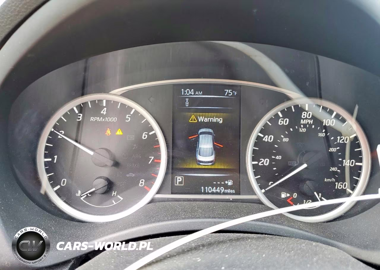 2018 Nissan Sentra S VIN:3N1AB7APXJY221585 - 9