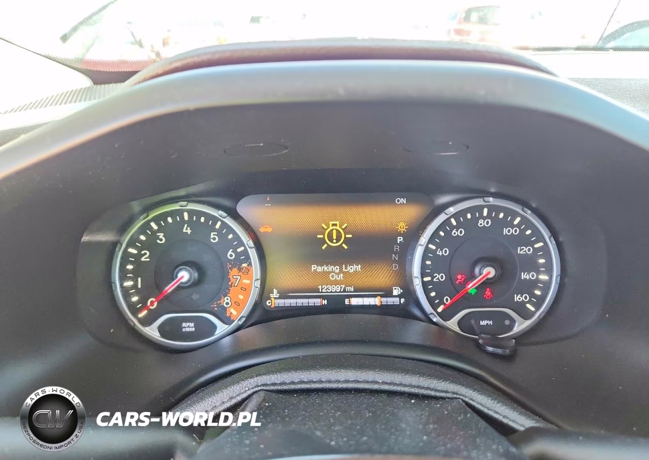 2017 Jeep Renegade VIN:ZACCJBBB8HPE87796 - 9