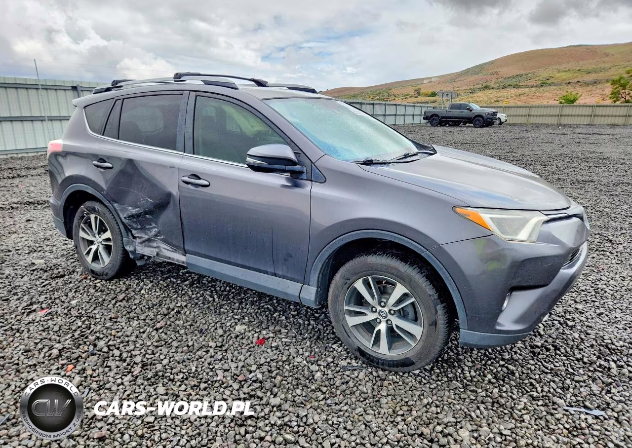2017 Toyota Rav4 Xle VIN:JTMRFREV6HJ157049 - 4