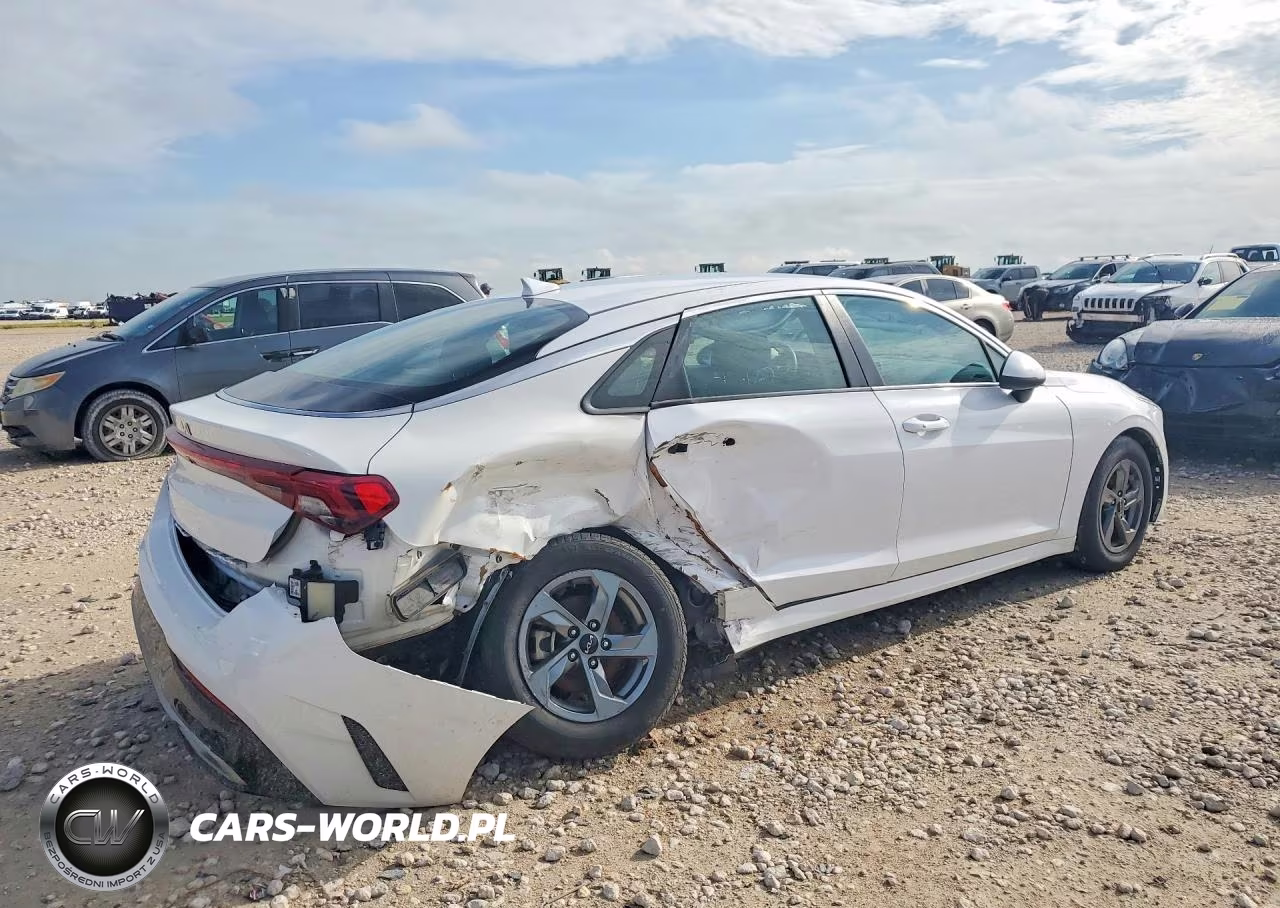 2022 Kia K5 Lxs VIN:5XXG14J26NG110141 - 3