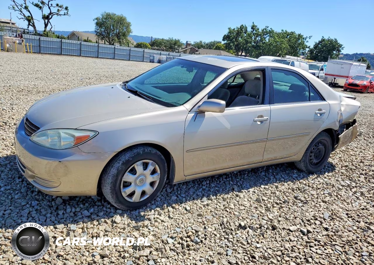 2004 Toyota Camry Le – zdjęcie 1 z 12