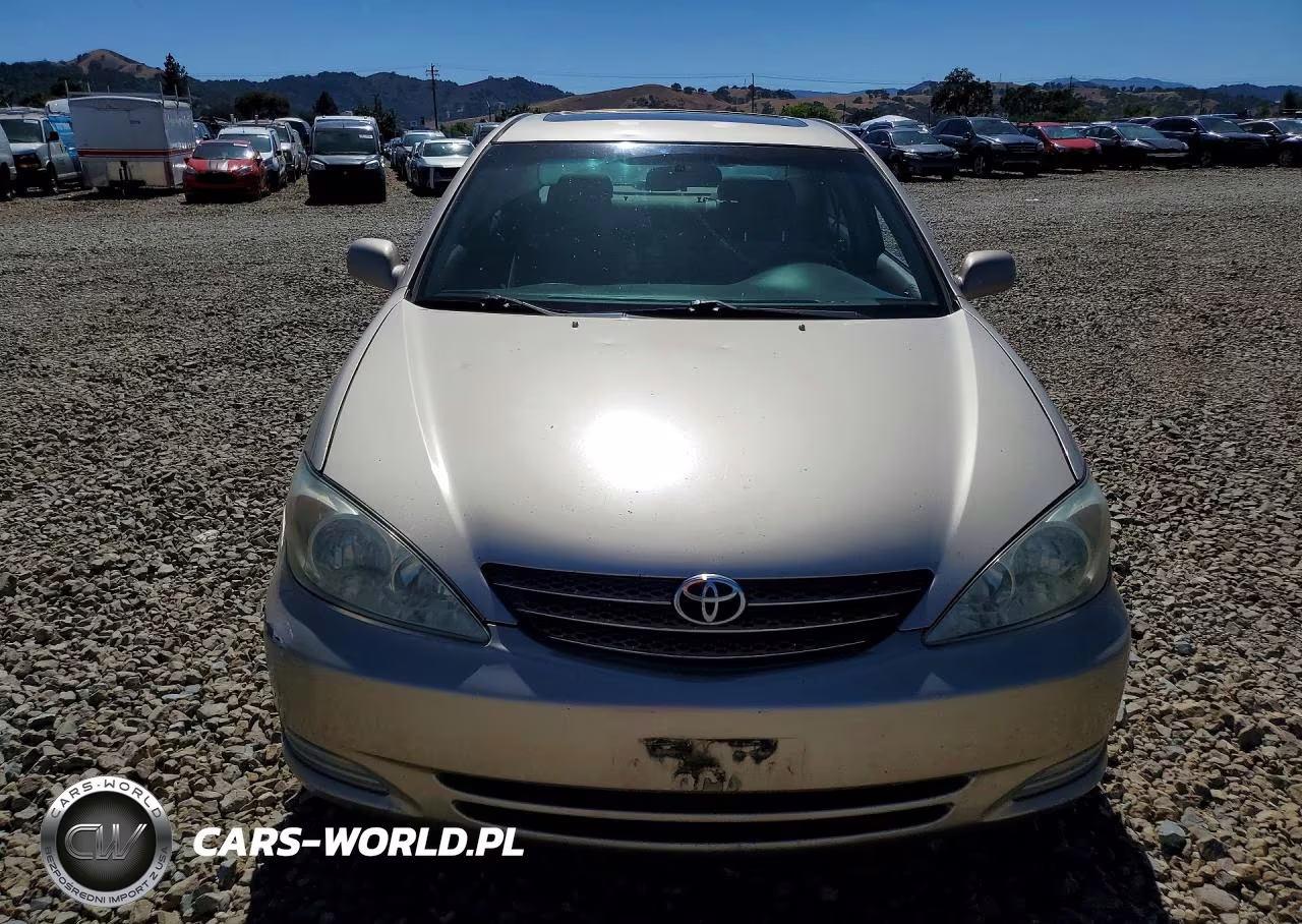 2004 Toyota Camry Le VIN:4T1BE32K74U938713 - 5