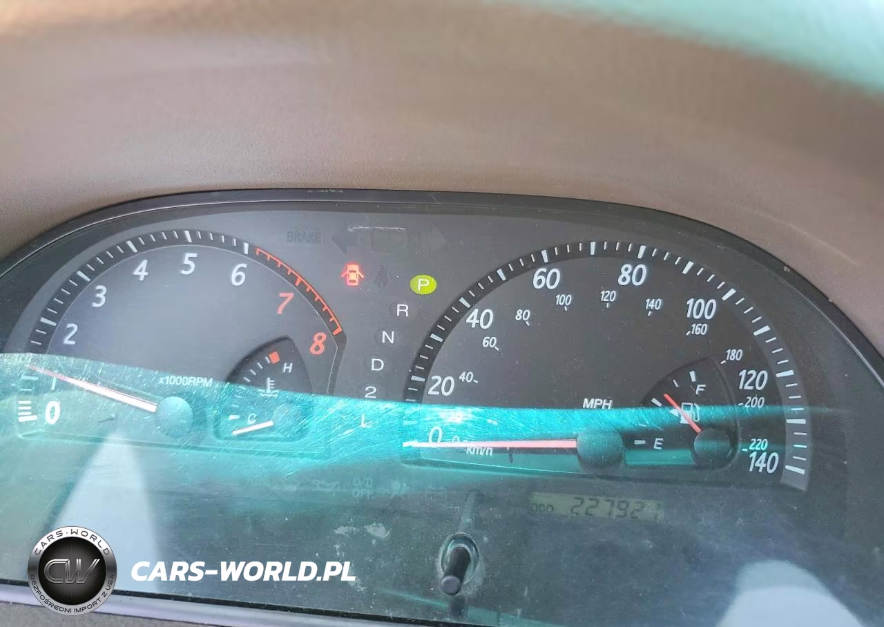 2004 Toyota Camry Le VIN:4T1BE32K74U938713 - 9