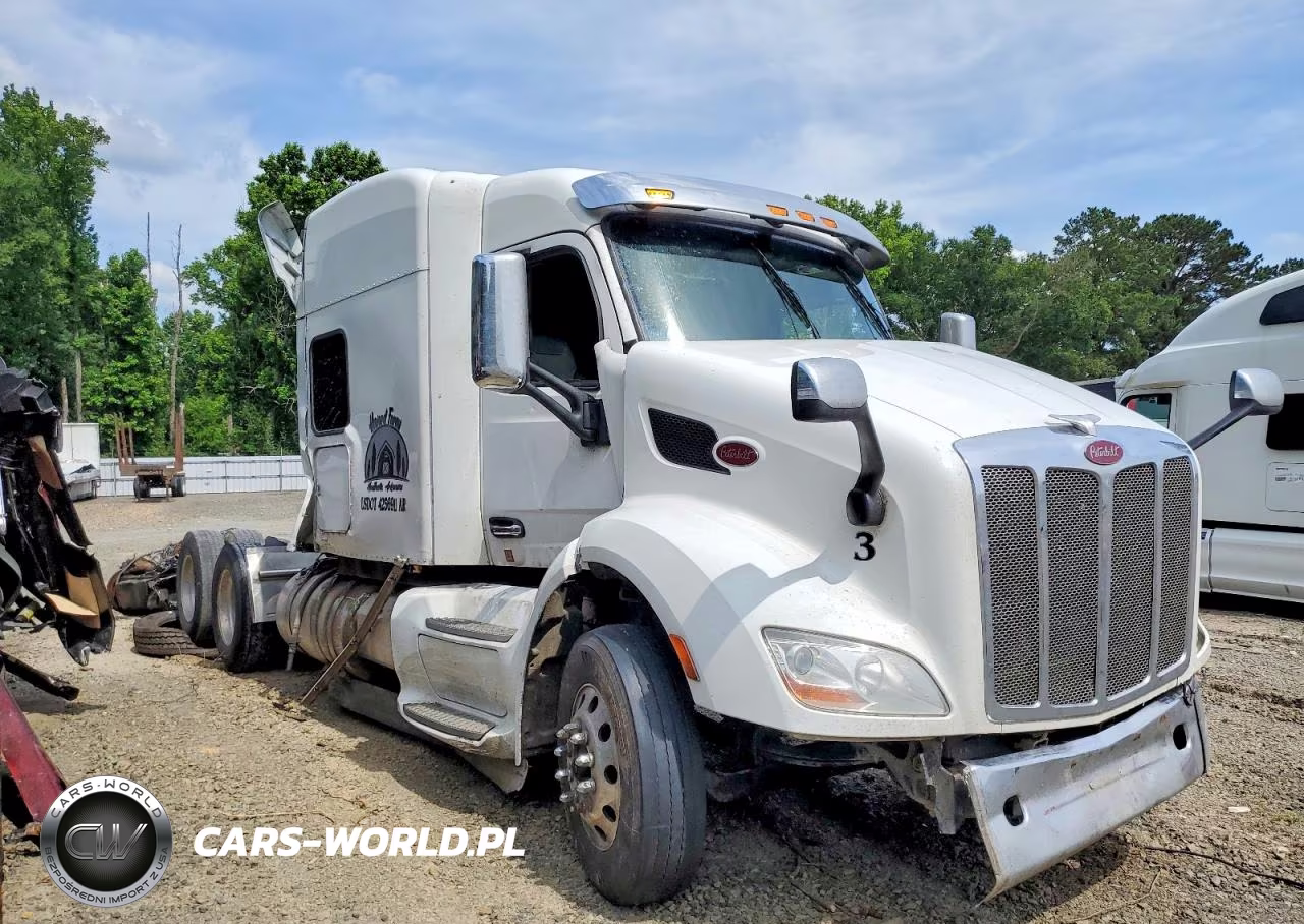 2013 Peterbilt 579 Semi Truck