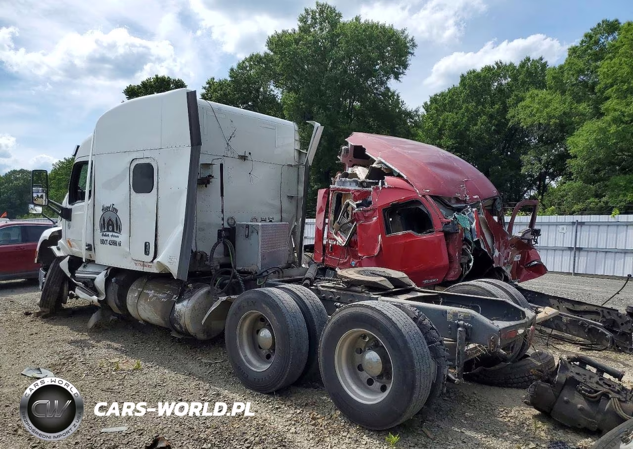 2013 Peterbilt 579 Semi Truck VIN:1XPBDP9X7LD717738 - 3