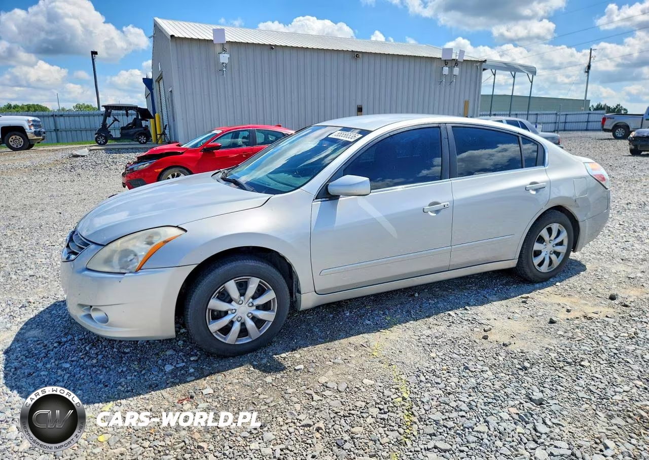 2010 Nissan Altima 2.5 – zdjęcie 1 z 12