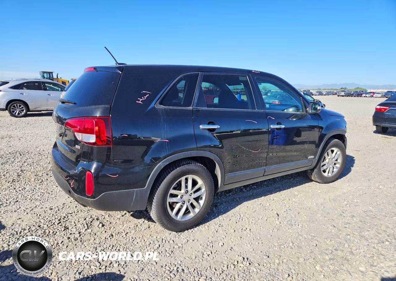 2015 Kia Sorento Lx VIN:5XYKTCA67FG608069 - 3