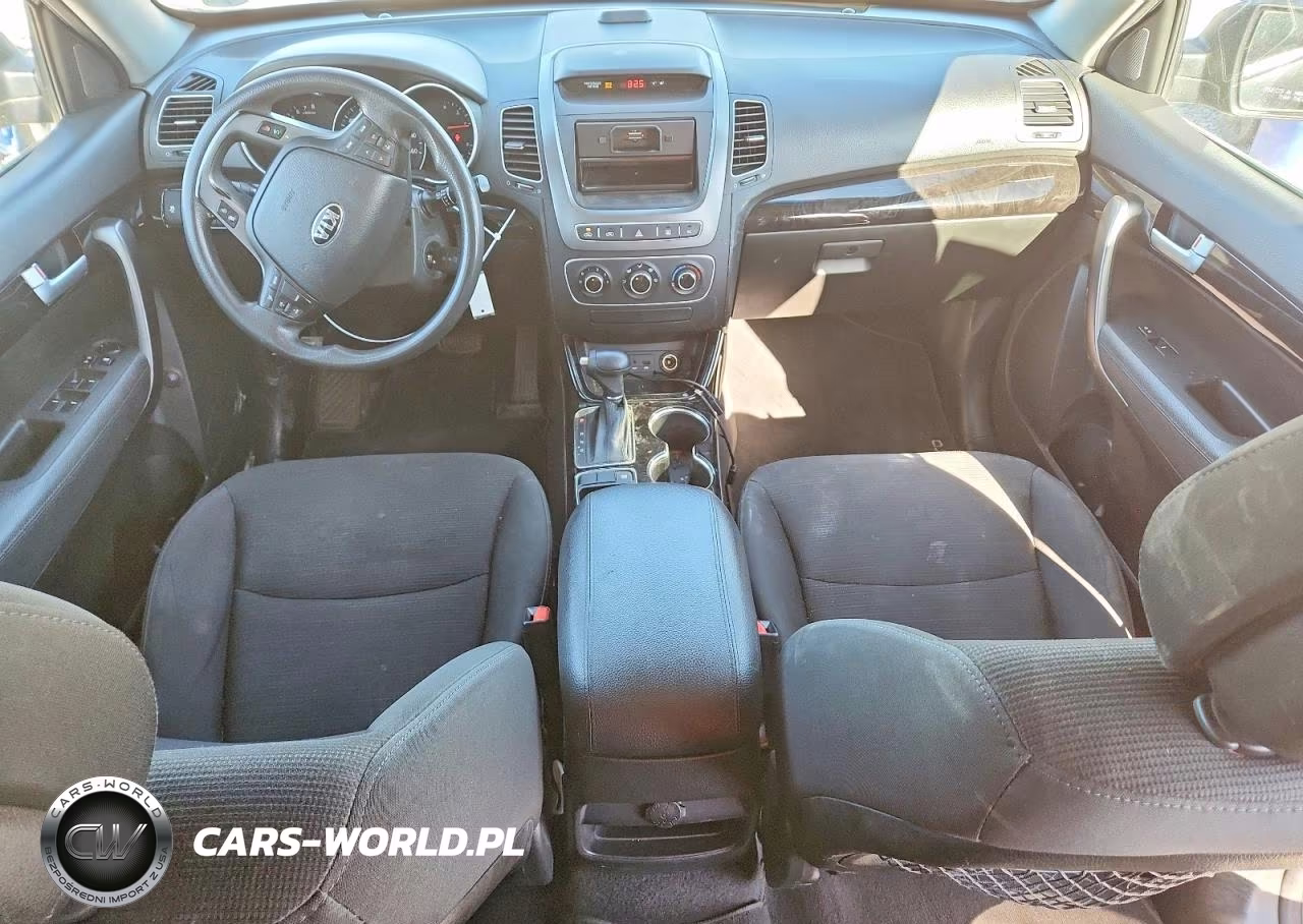 2015 Kia Sorento Lx VIN:5XYKTCA67FG608069 - 8