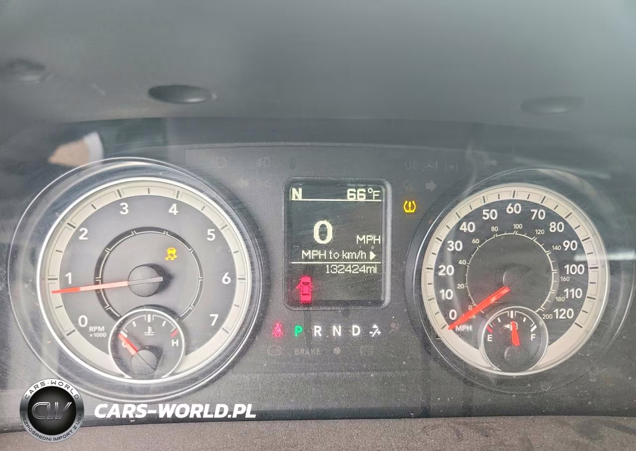 2016 Ram 1500 St VIN:3C6RR7KT8GG254467 - 9