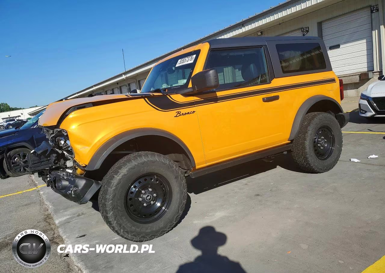 2022 Ford Bronco Base – zdjęcie 1 z 14