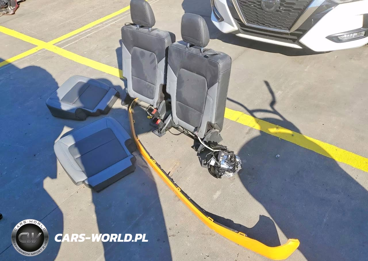 2022 Ford Bronco Base VIN:1FMDE5AP0NLB55371 - 13