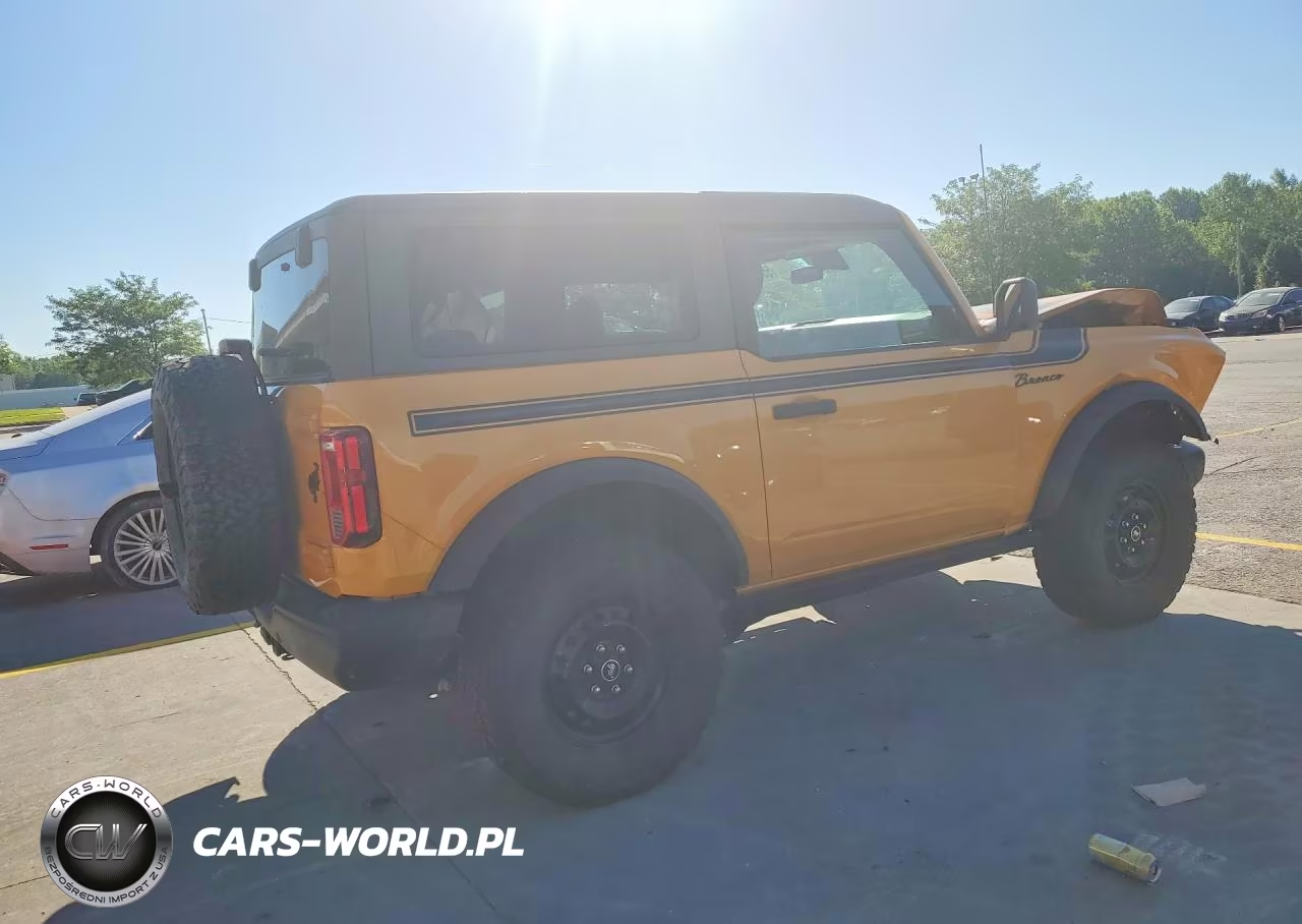 2022 Ford Bronco Base VIN:1FMDE5AP0NLB55371 - 3