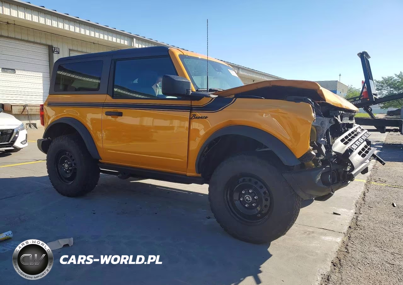 2022 Ford Bronco Base VIN:1FMDE5AP0NLB55371 - 4