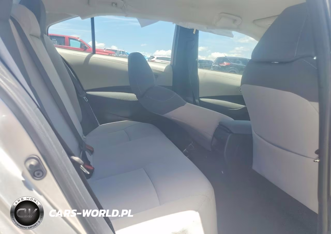 2021 Toyota Corolla Le VIN:JTDEPMAE3MJ131961 - 10