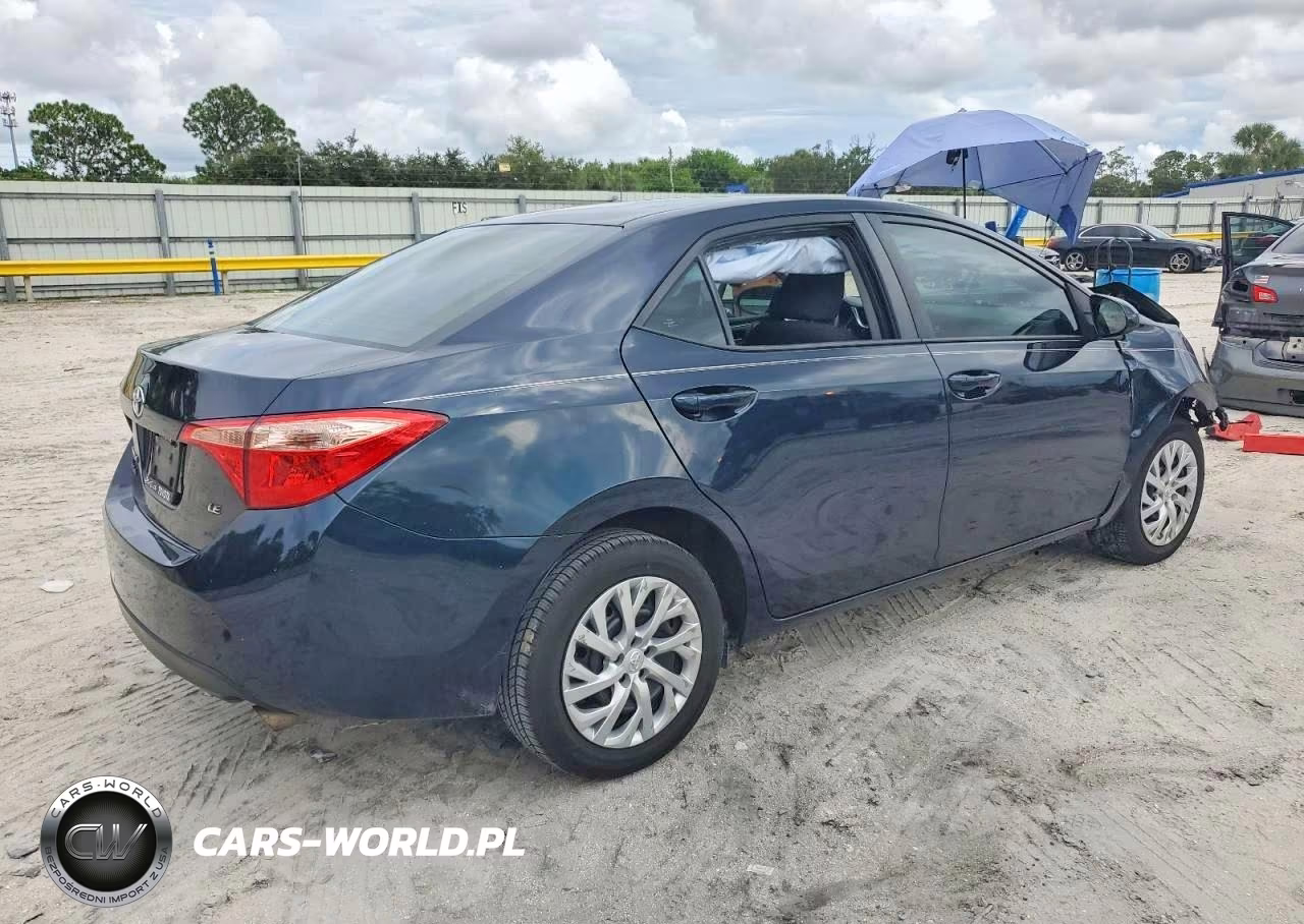 2019 Toyota Corolla Le VIN:5YFBURHE0KP944696 - 3