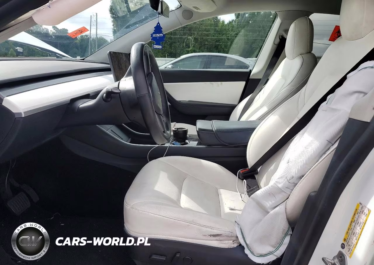 2020 Tesla Model Y VIN:5YJYGDEE6LF039322 - 7