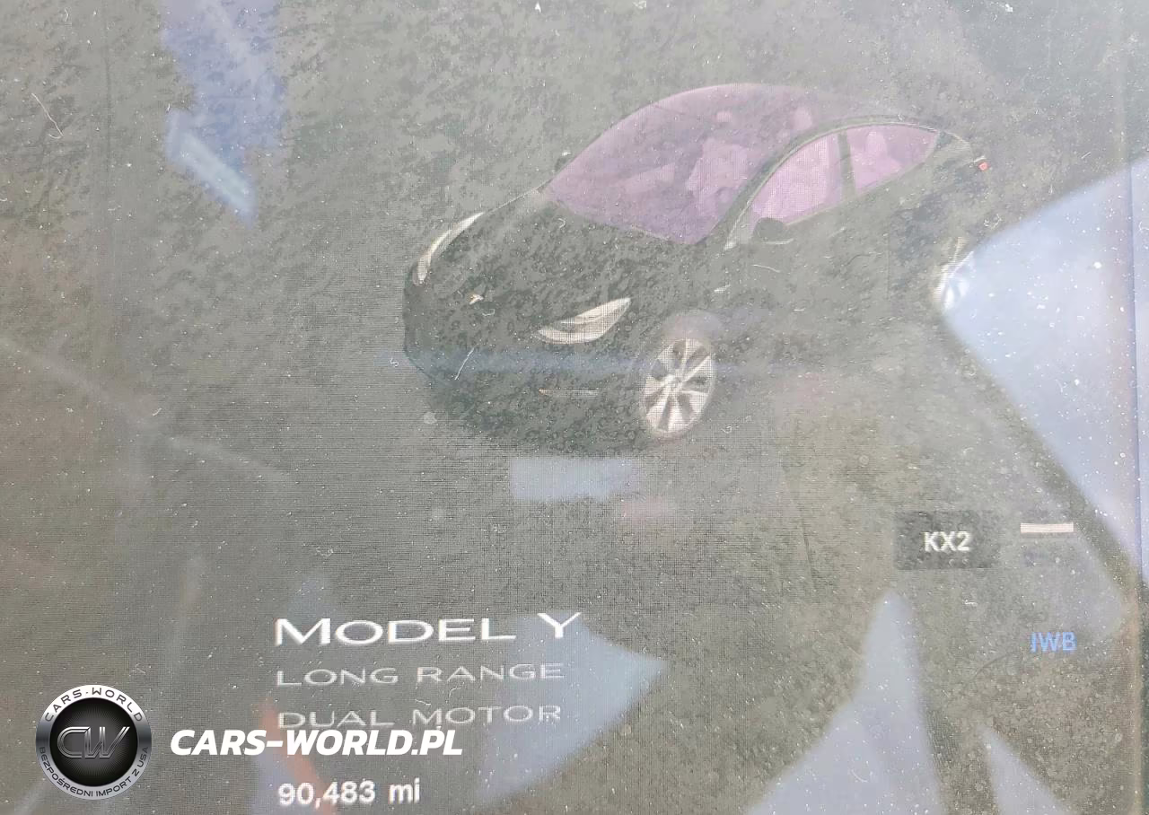 2020 Tesla Model Y VIN:5YJYGDEE6LF039322 - 9