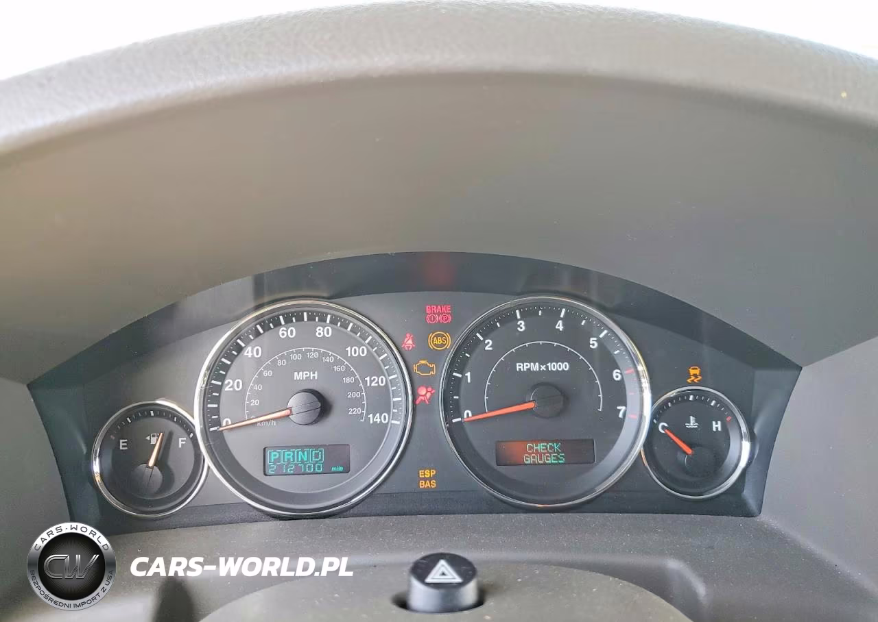 2007 Jeep Commander VIN:1J8HG48K97C669641 - 9