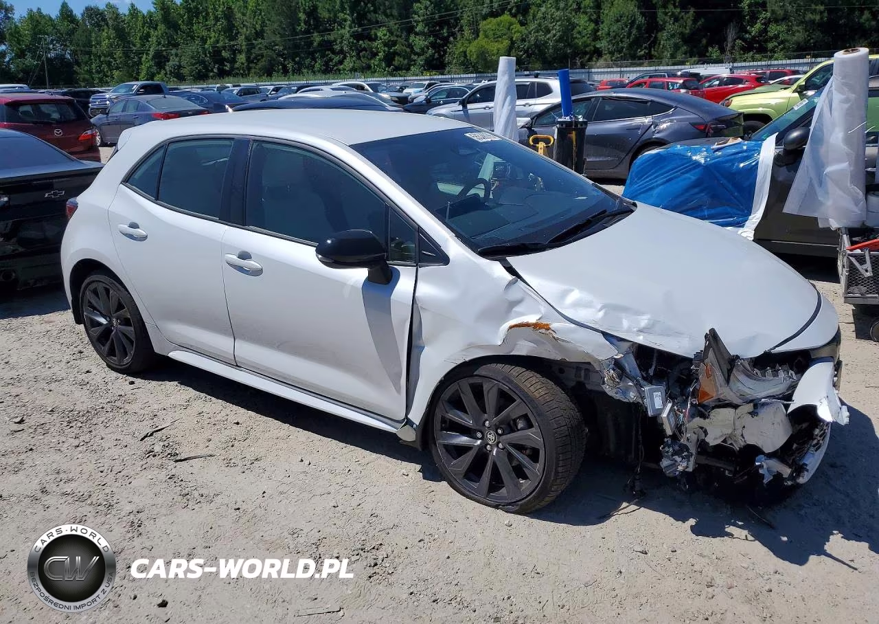 2026 Toyota Corolla Xse VIN:JTNC4MBE1T3261167 - 4